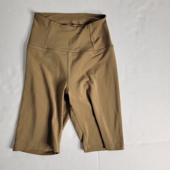Girlfriend Collective Sz XS Biker Shorts Tan High Rise Seamless - Picture 1 of 6